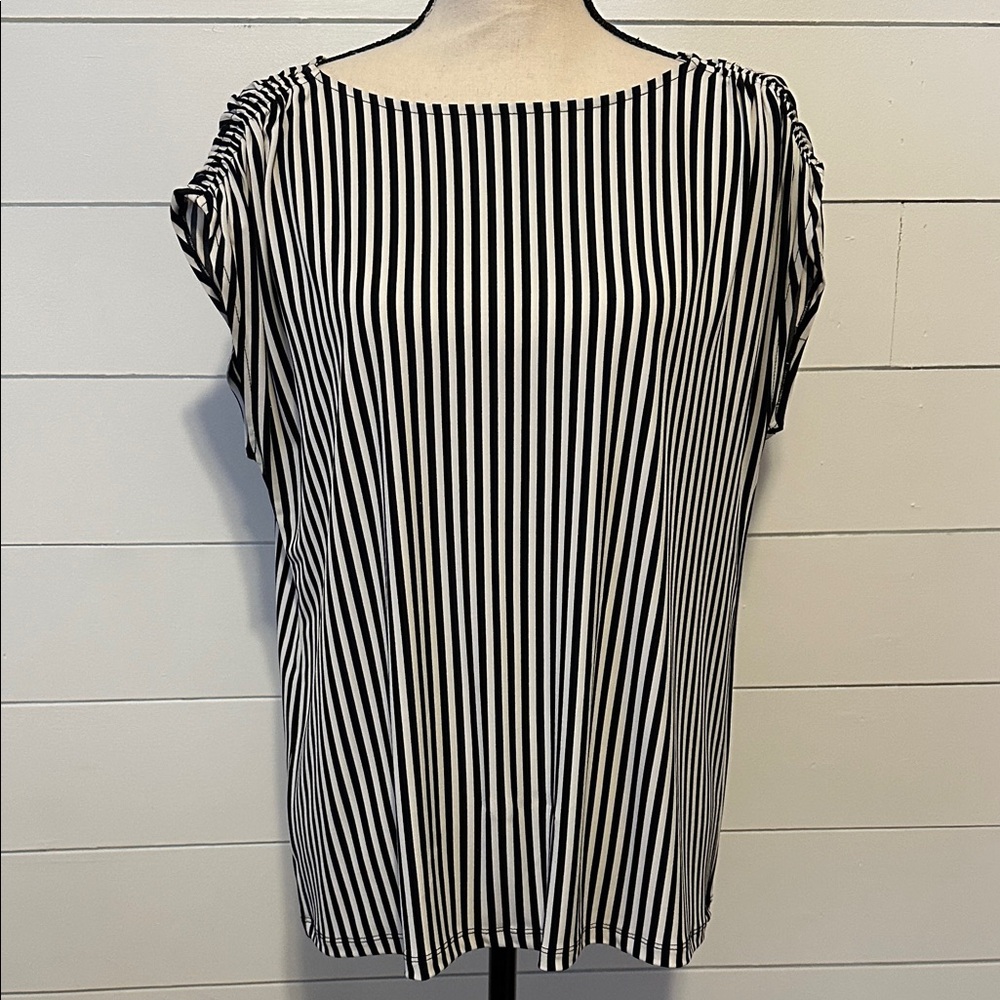 Ann Taylor sleeveless Top
